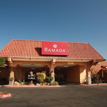 Ramada By Wyndham Fresno North Hotel Exterior photo