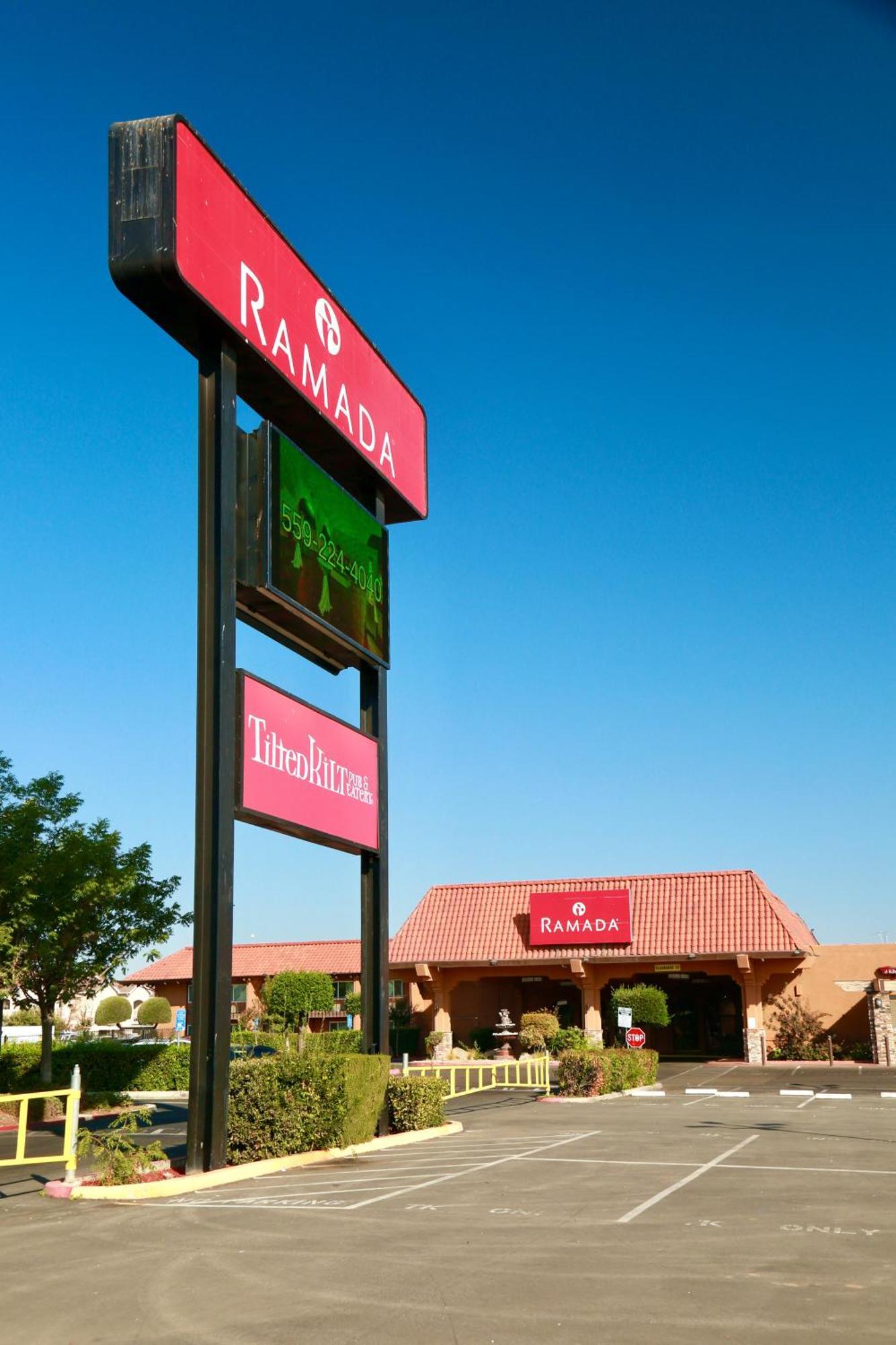 Ramada By Wyndham Fresno North Hotel Exterior photo