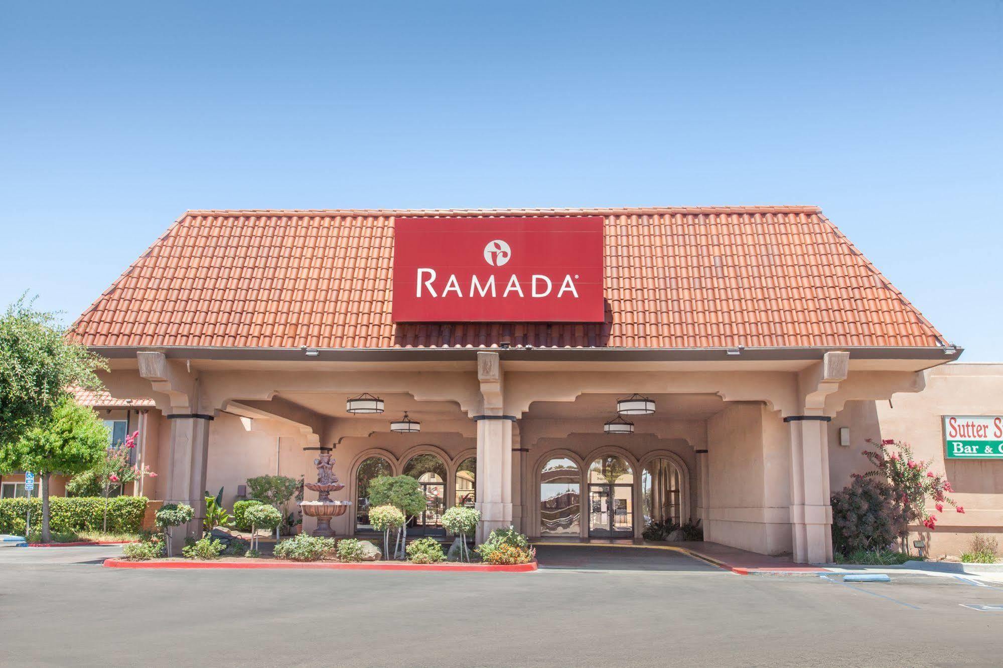 Ramada By Wyndham Fresno North Hotel Exterior photo